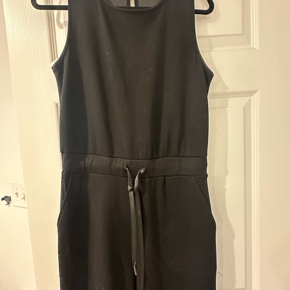 Black Sleeveless Travel Jumpsuit
